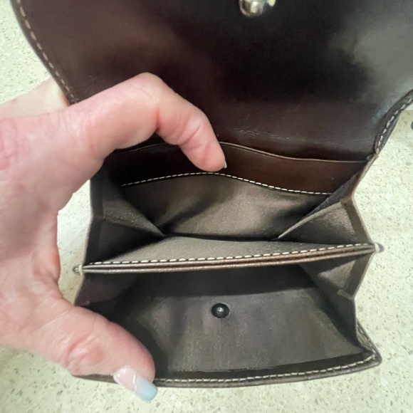 COPY - COPY - Preloved Burberry pink wallet - Picture 5 of 7